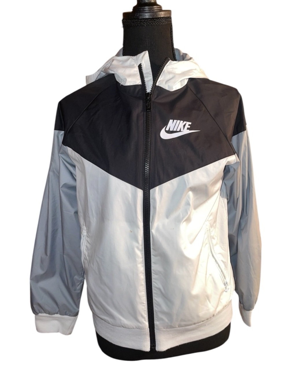 Nike Black & Light Gray Hooded Colorblock Windbreaker Medium